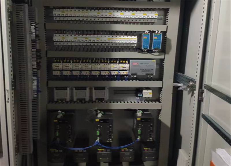 伺服控制(zhì)櫃