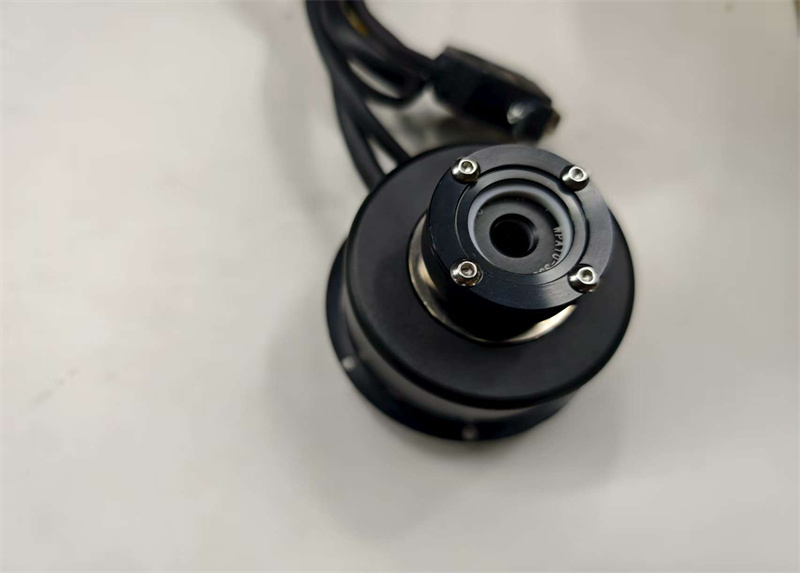 中空(kōng)軸伺服電(diàn)機(jī)TLS2M76D15CE